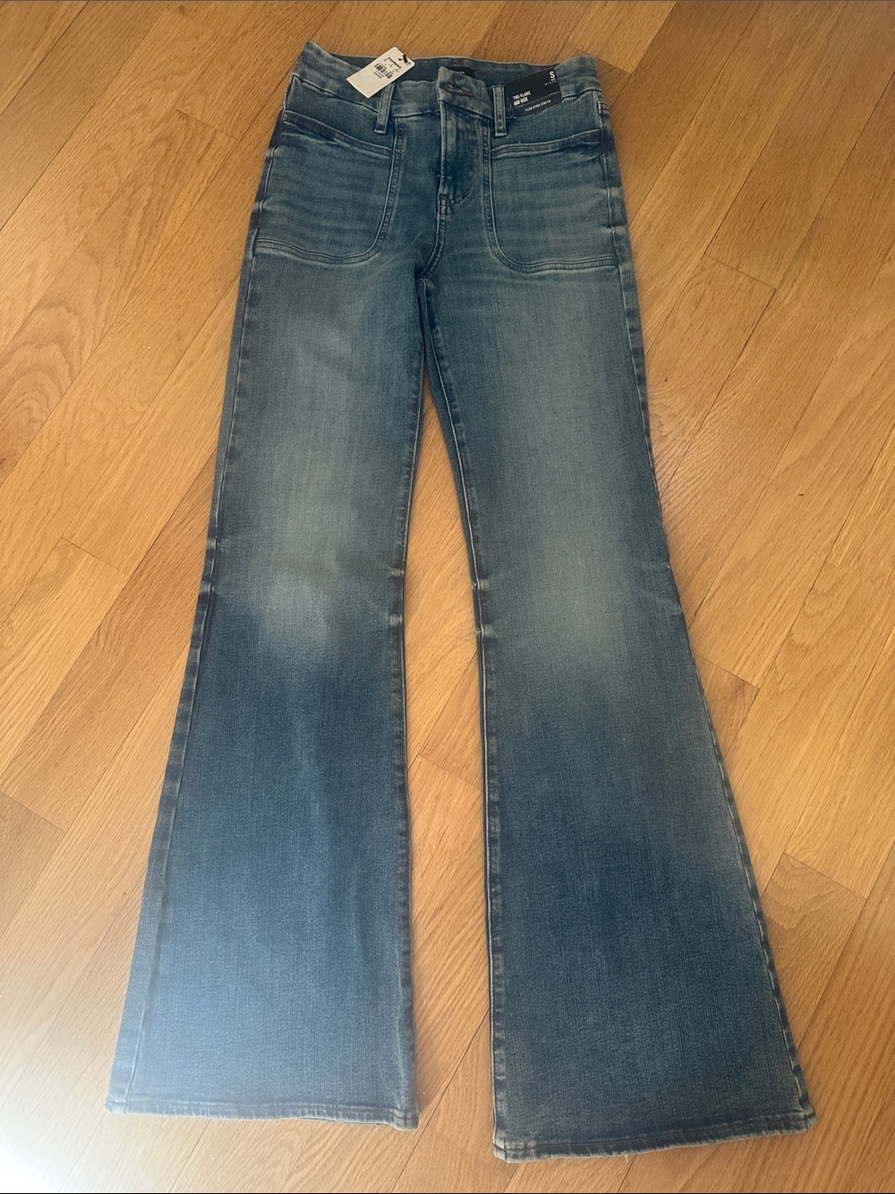 Express Women's Mid Rise Flex 70’S Flare Jeans